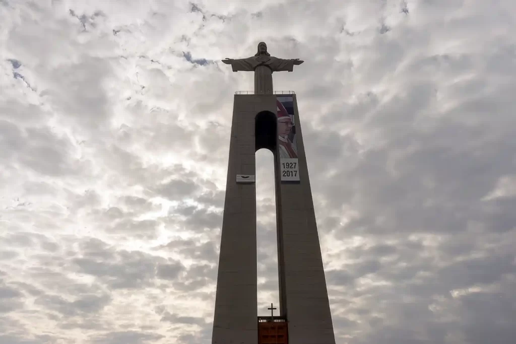 Jesus Monument