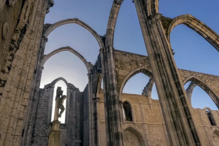 Mehr über den Artikel erfahren Die Reste des Convento do Carmo in Lissabon